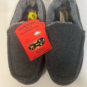 Deer Stags Kids Gray Comfy Moccasin Slippers with plush Lining‎ Size 5, NWT